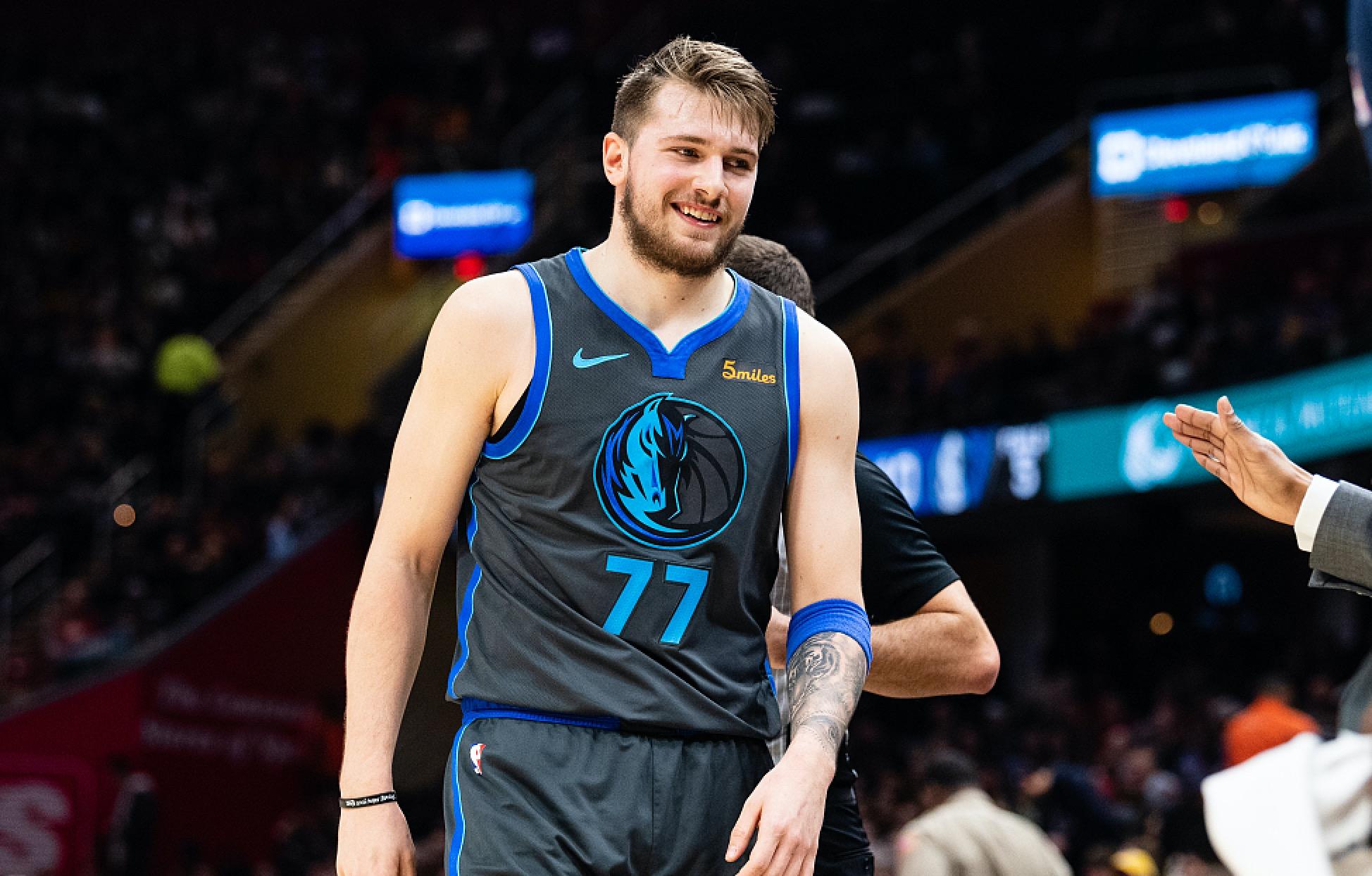 这座天平在 这座天平在